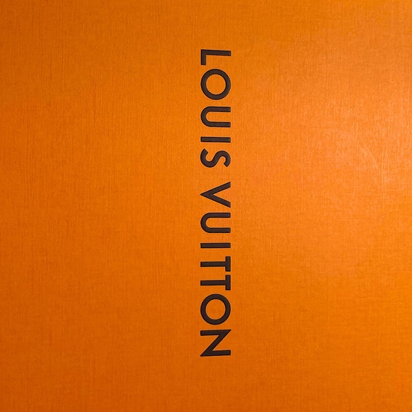 Authentic empty designer shoe boxes - Picture 3 of 6